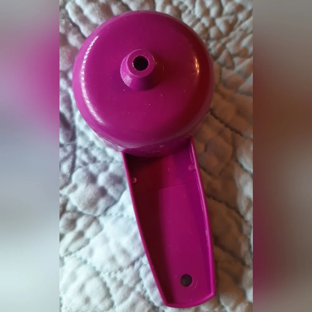 Tupperware vintage egg